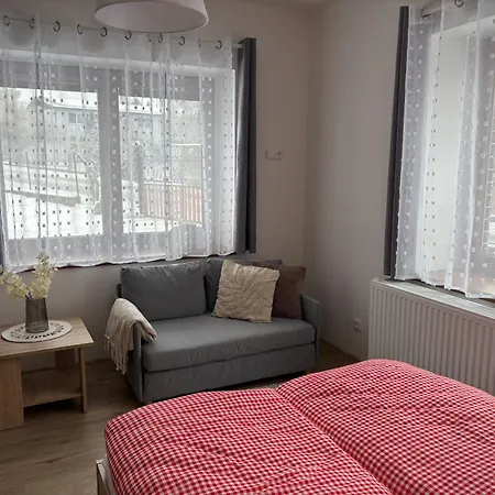 V Talute Apartman *